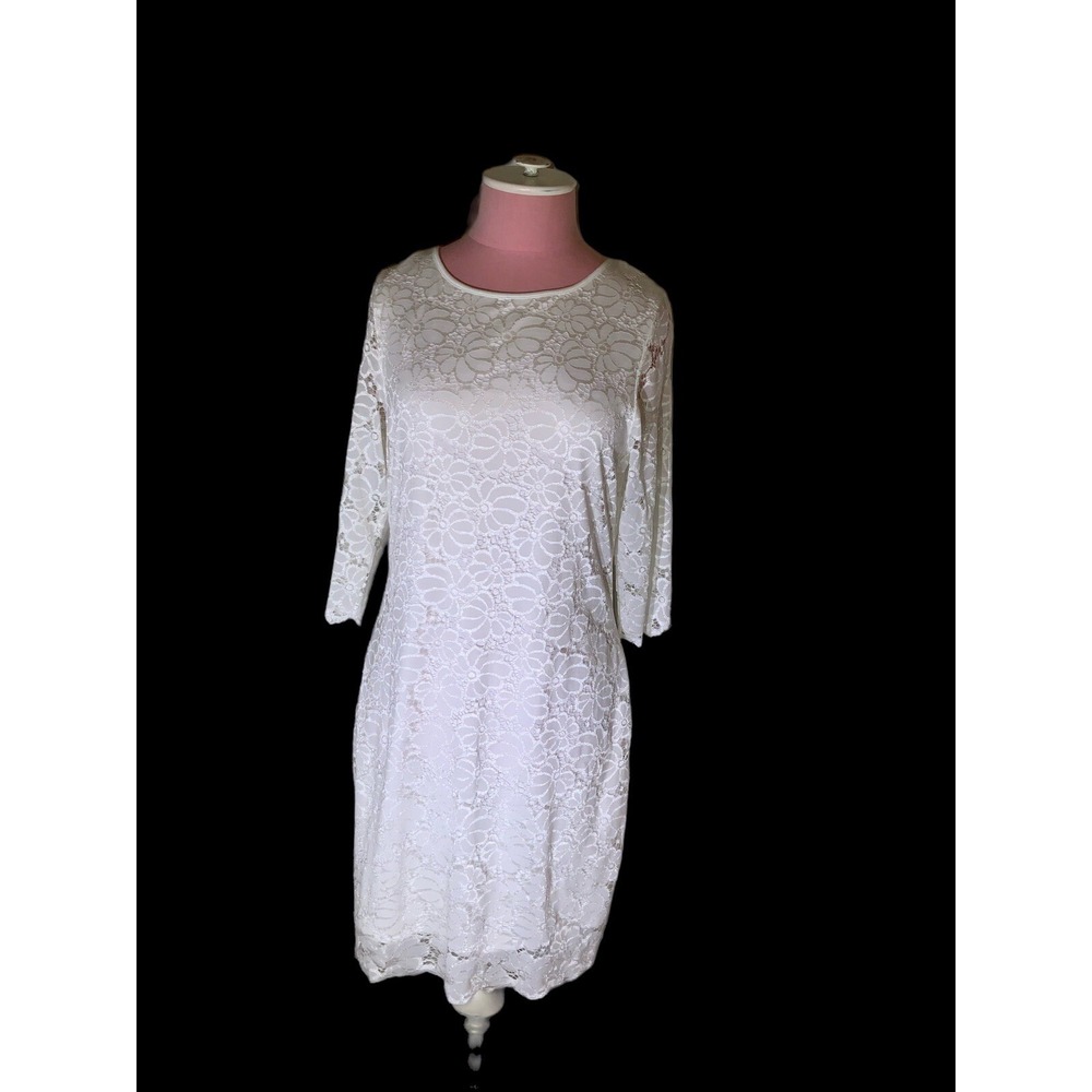 Accidentally In Love White Lace Shift Dress Sz 11. RN 58539